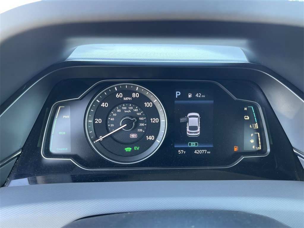 Used 2020 Hyundai Ioniq SE image 15