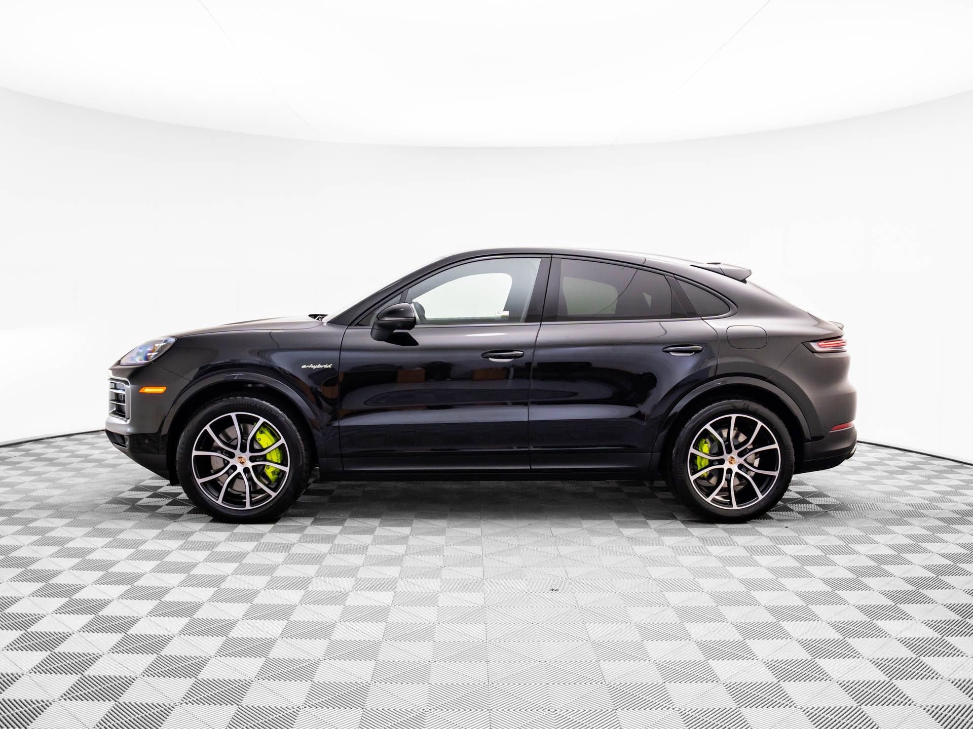 New 2025 Porsche Cayenne E-Hybrid Coupe image 2