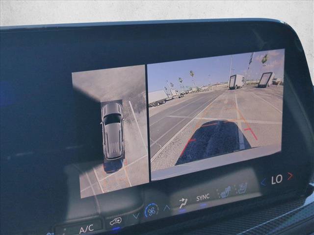 New 2026 Chevrolet Traverse High Country FWD image 13