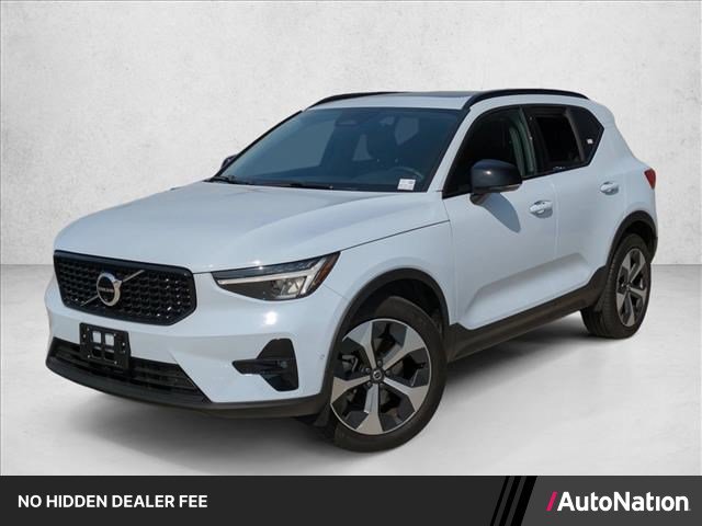 Used 2024 Volvo XC40 B5 Plus