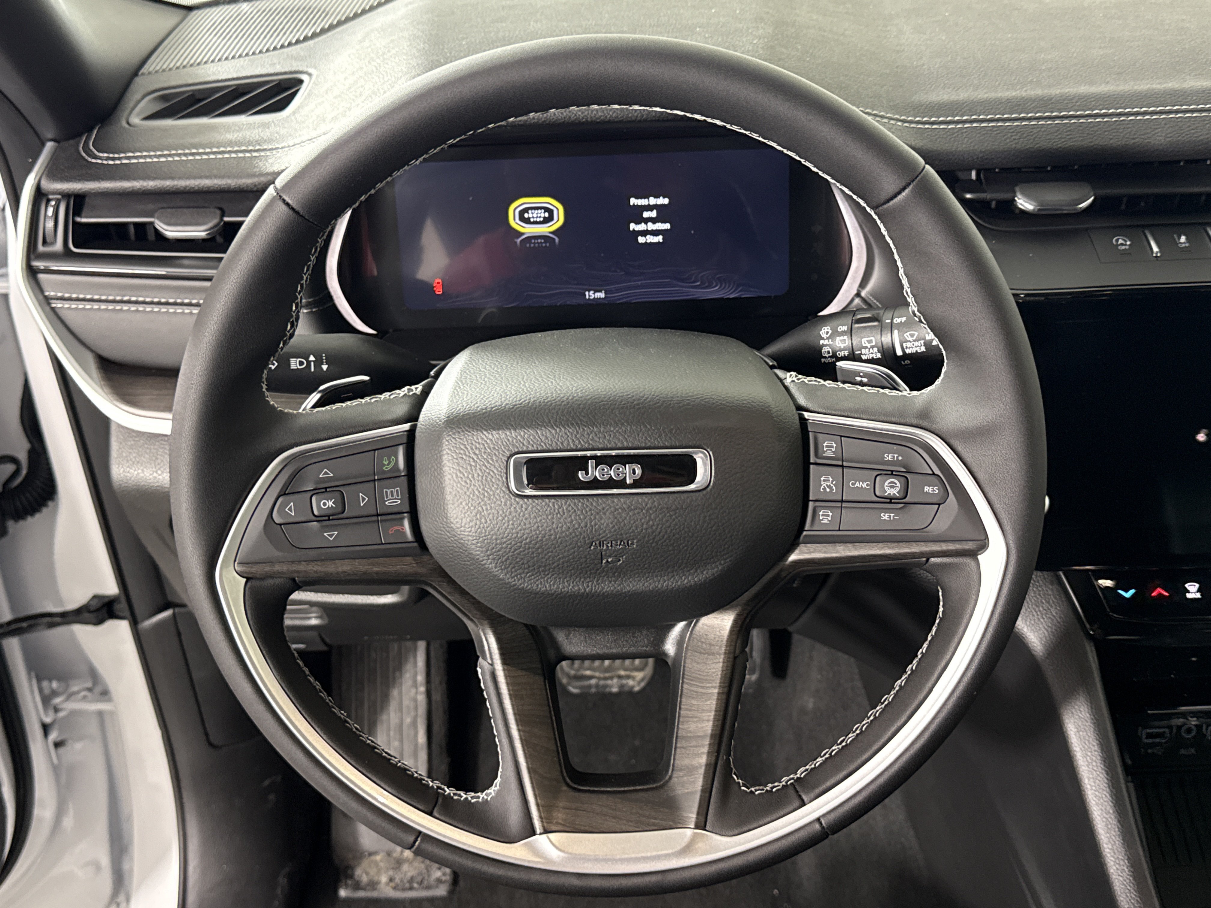 New 2026 Jeep Grand Cherokee Altitude AWD/4WD image 16