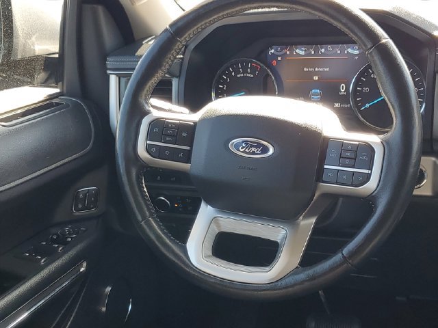 Used 2024 Ford Expedition XLT AWD/4WD image 30