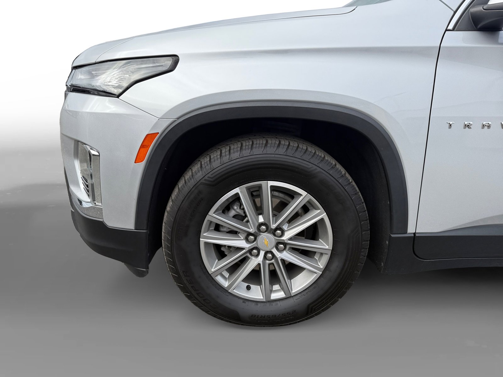 Used 2022 Chevrolet Traverse LT image 9