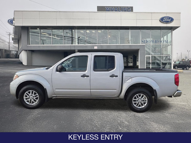 Used 2015 Nissan Frontier SV w/ SV Value Truck Package AWD/4WD image 5
