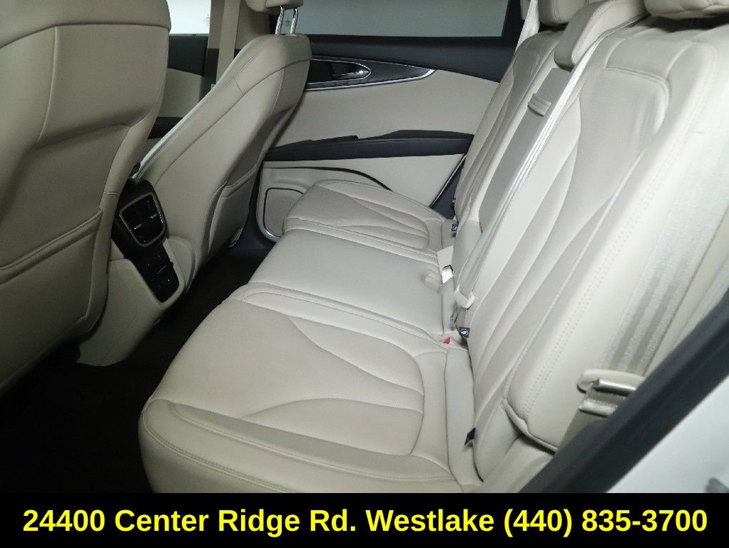 Used 2017 Lincoln MKX Reserve w/ Driver Assistance Package AWD/4WD image 14