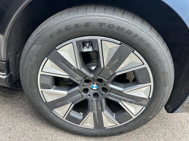 New 2026 BMW iX xDrive45 image 7