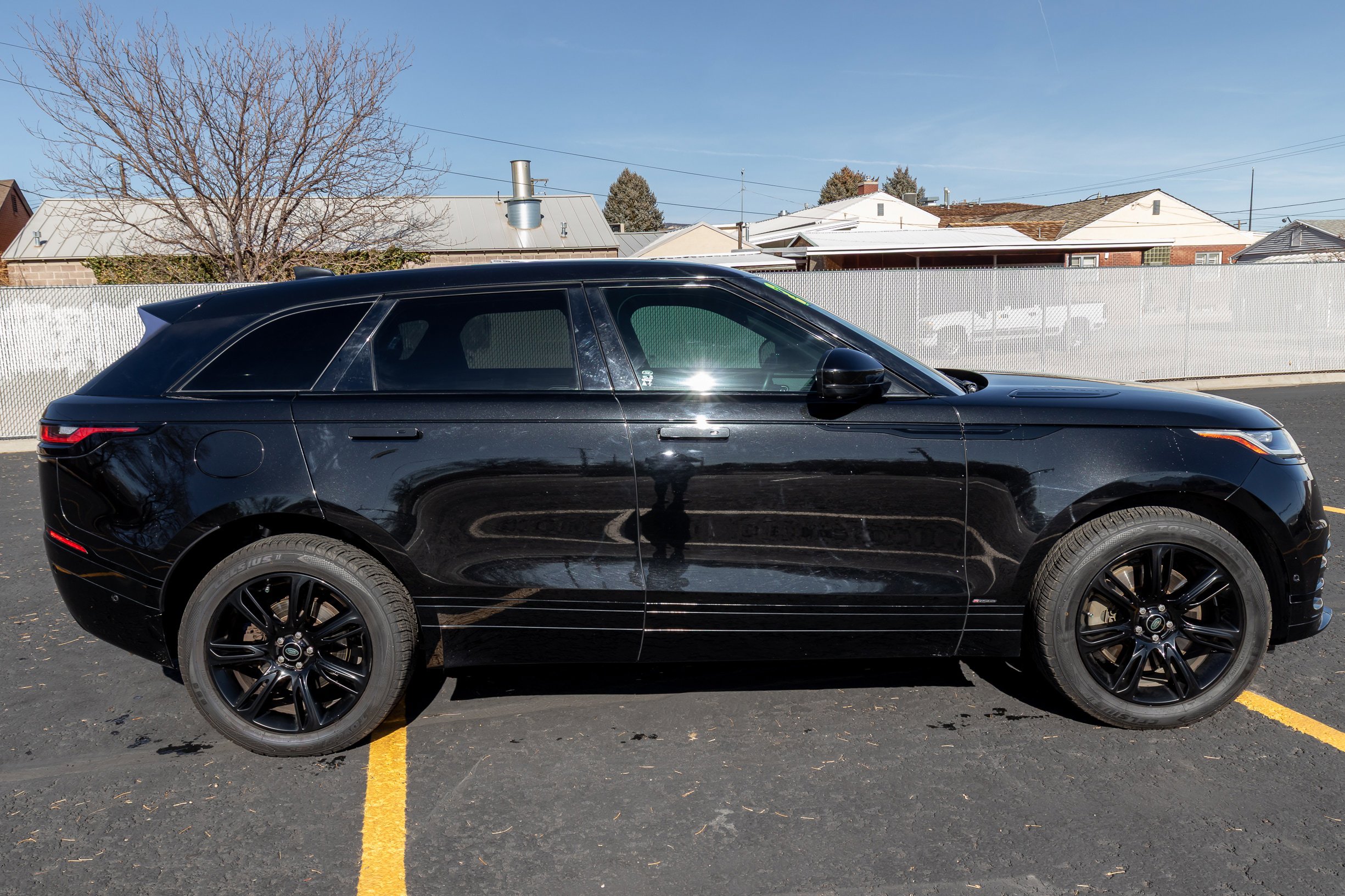 Used 2021 Land Rover Range Rover Velar R-Dynamic S image 2