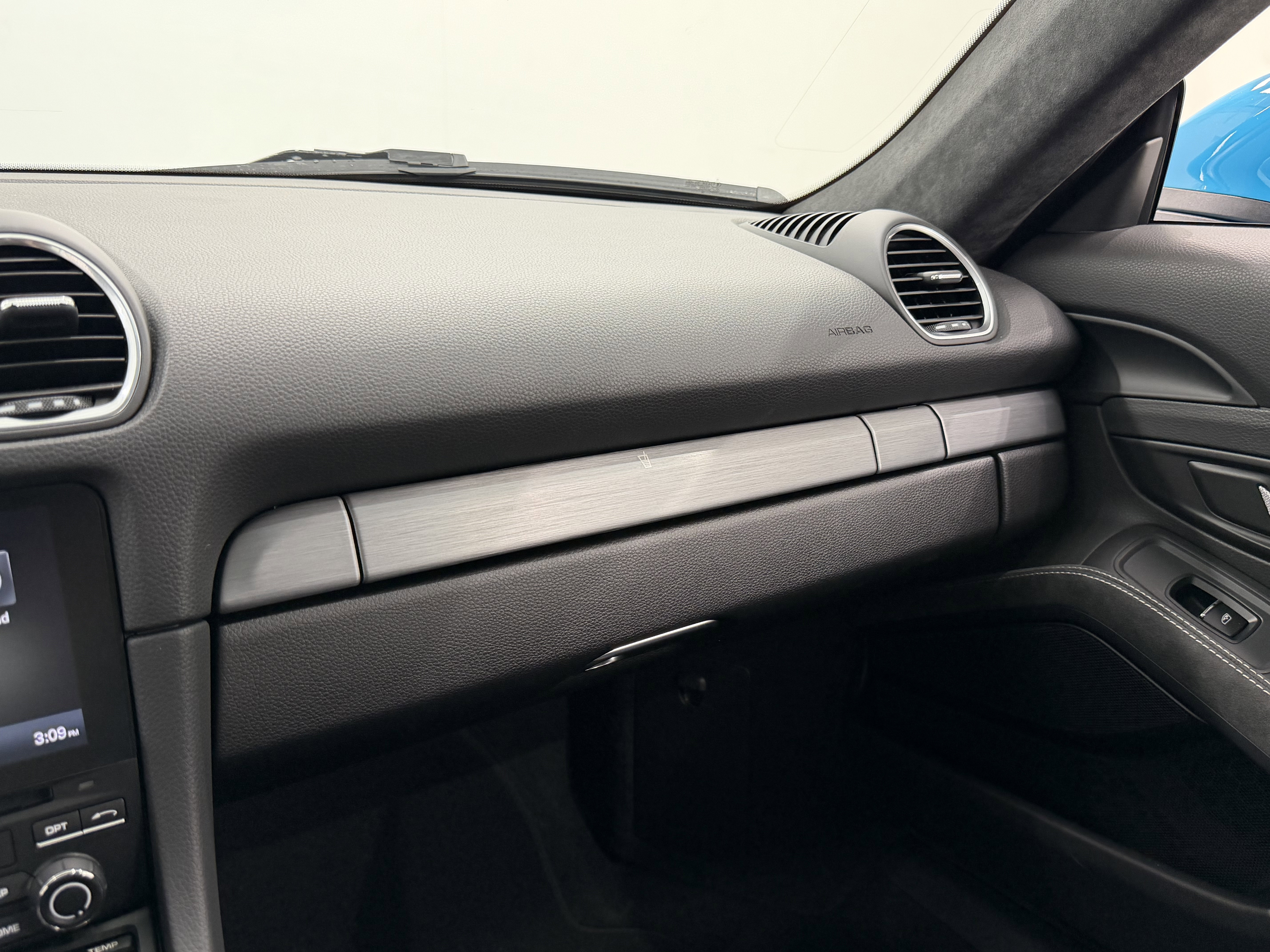 Certified 2021 Porsche 718 Cayman GT4 image 49