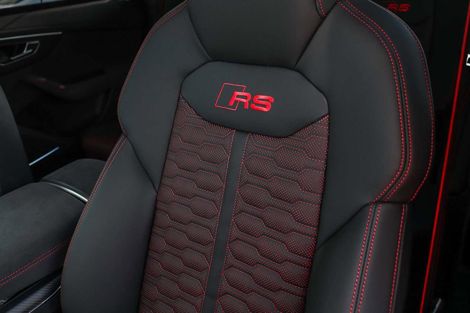 New 2026 Audi RS Q8 performance image 37