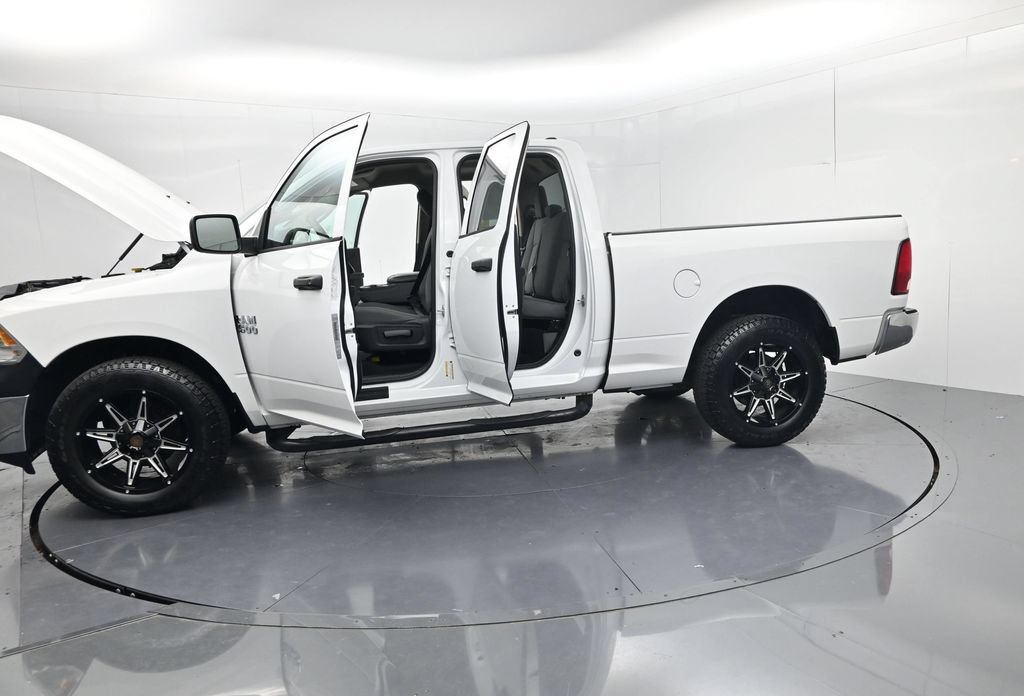 Used 2018 RAM 1500 ST w/ SXT Appearance Group AWD/4WD image 52