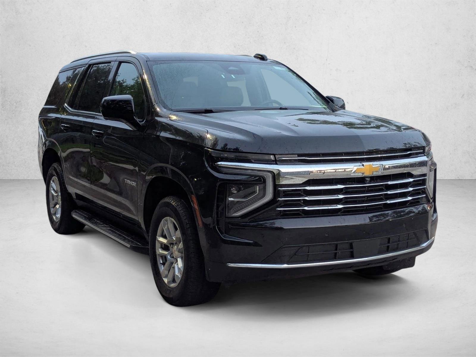 Used 2025 Chevrolet Tahoe LT AWD/4WD image 3