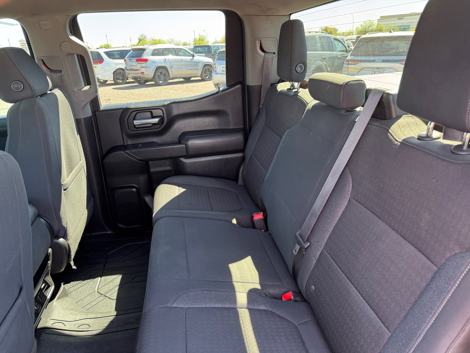 Used 2021 Chevrolet Silverado 1500 LT image 26