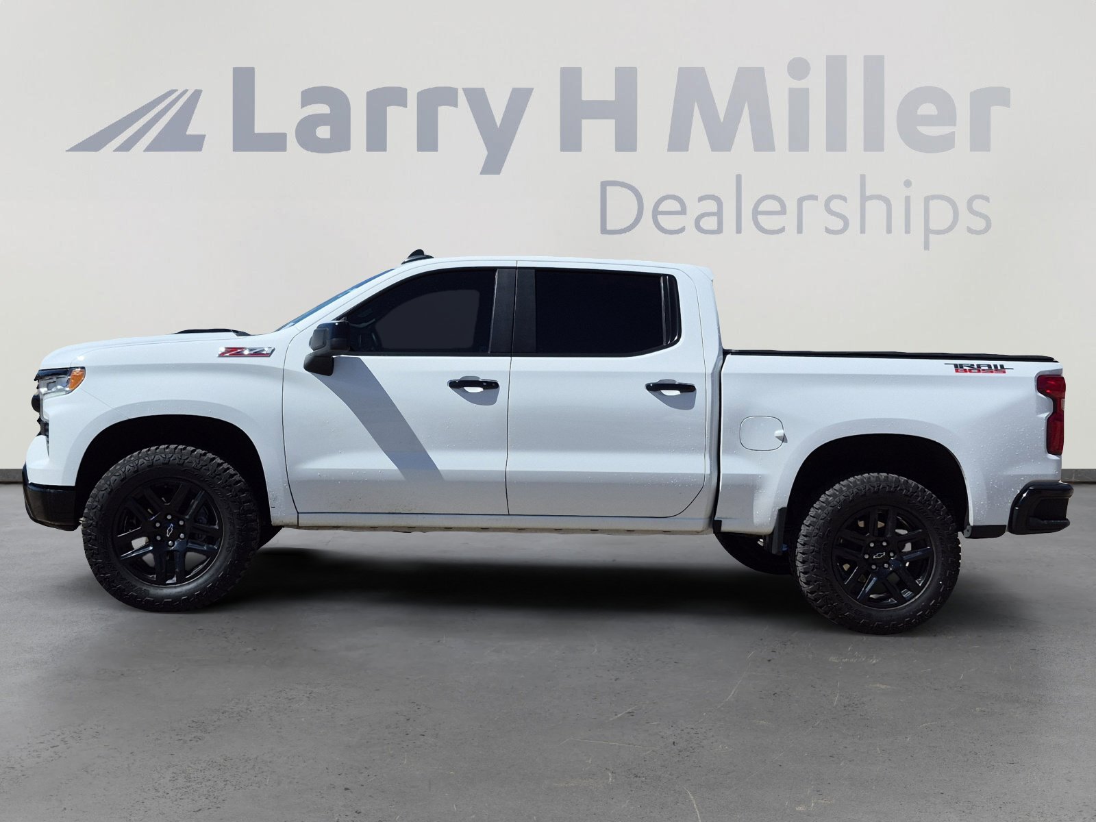 Used 2023 Chevrolet Silverado 1500 LT Trail Boss w/ Protection Package image 2