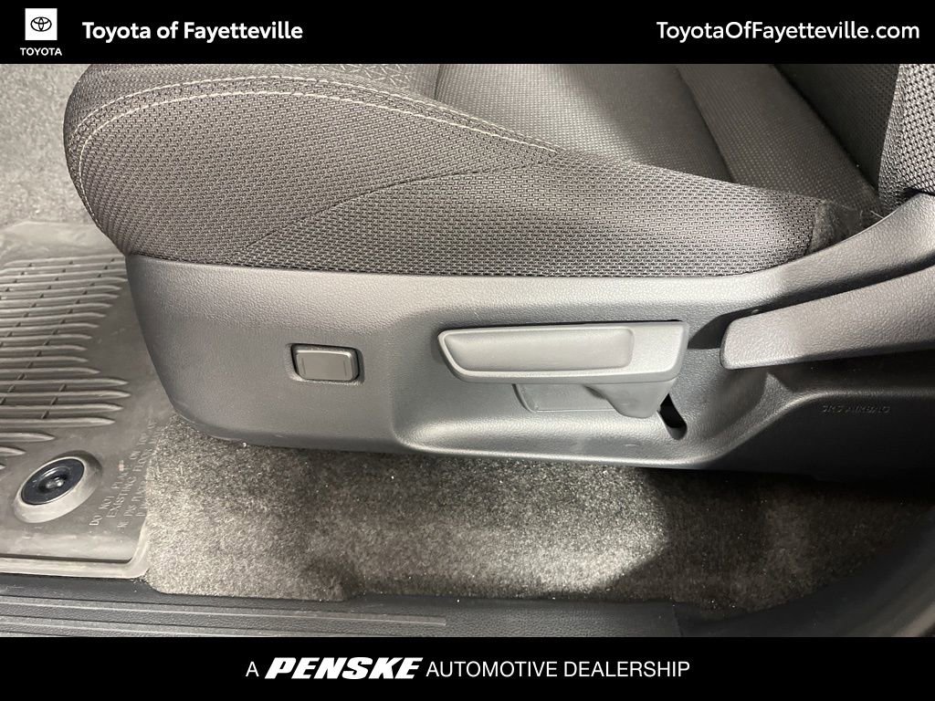Certified 2025 Toyota 4Runner SR5 AWD/4WD image 22