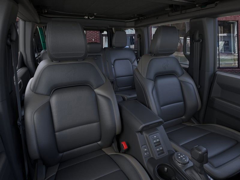 New 2025 Ford Bronco Outer Banks w/ Sasquatch Package image 10