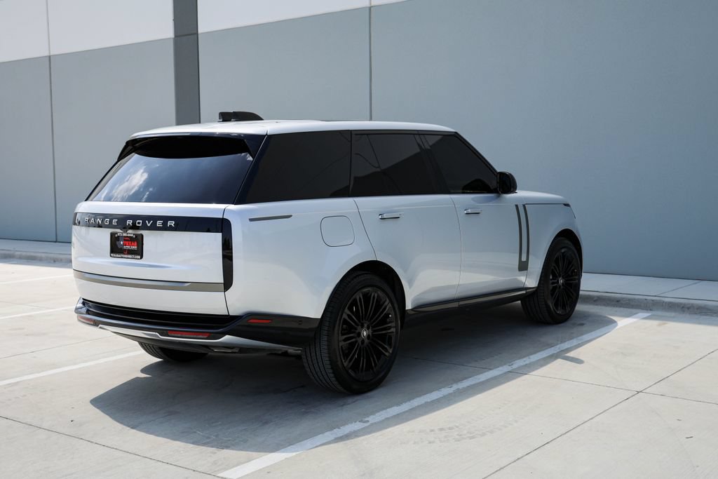 Used 2025 Land Rover Range Rover SE AWD/4WD image 7