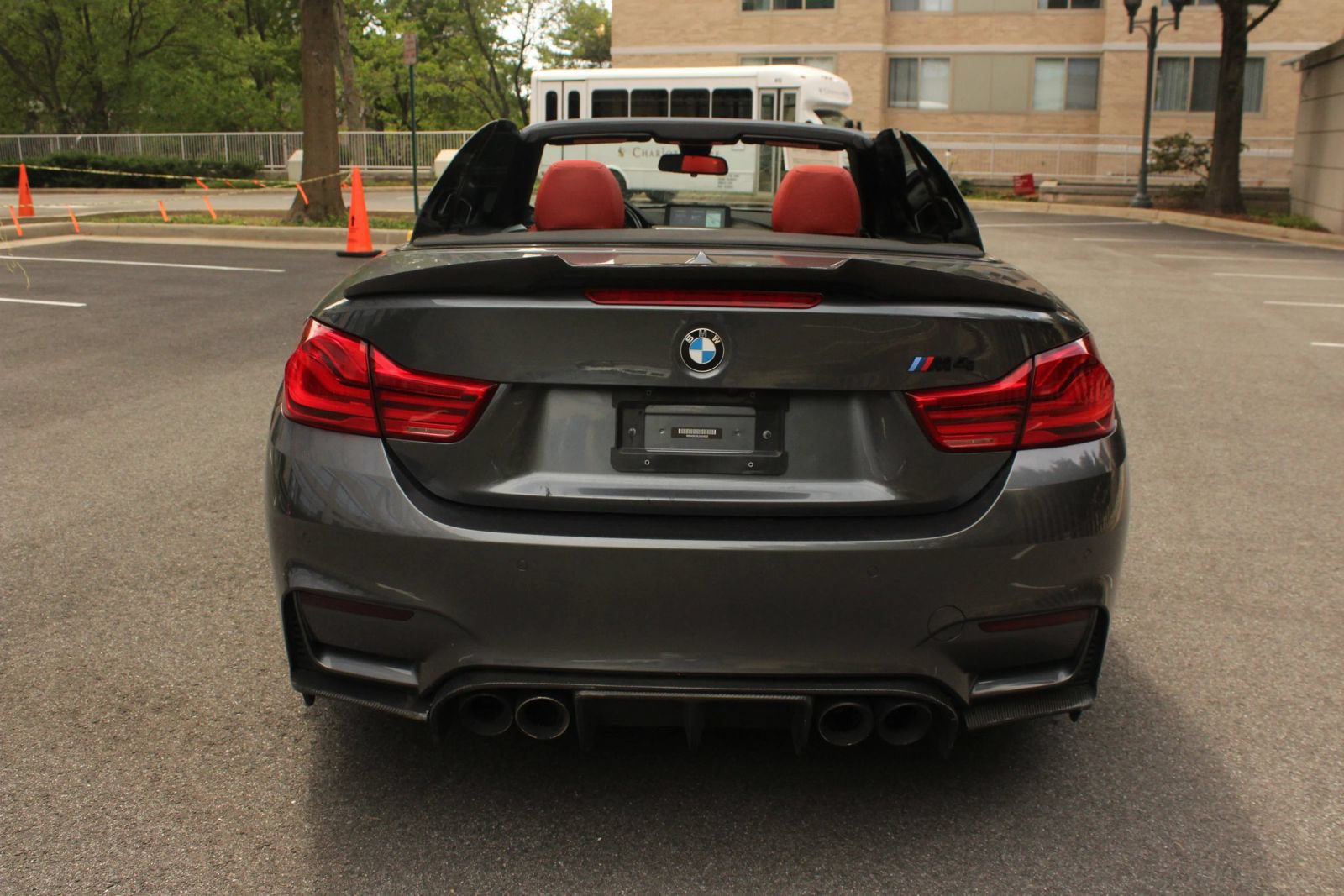 Used 2018 BMW M4 Convertible RWD image 8