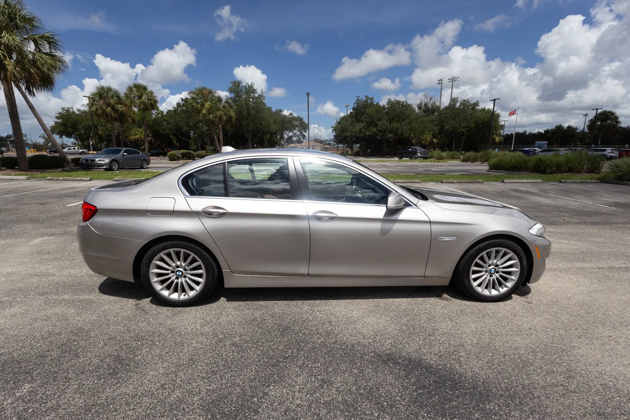 Used 2011 BMW 535i Sedan RWD image 2