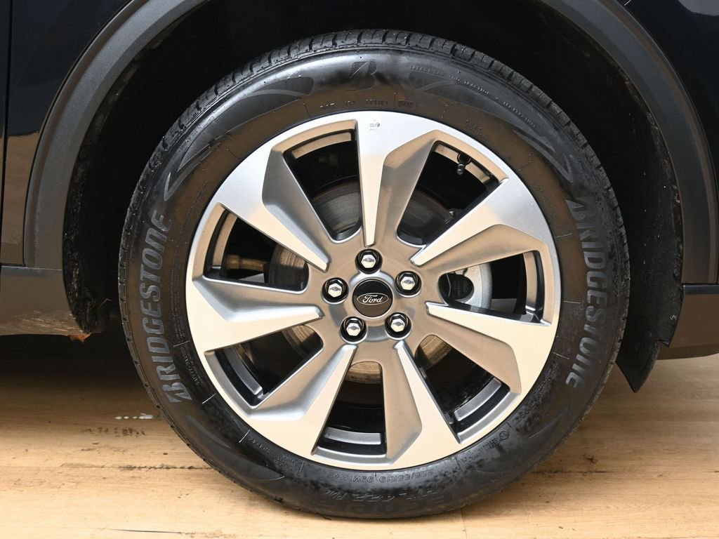 Used 2025 Ford Escape Platinum AWD/4WD image 14