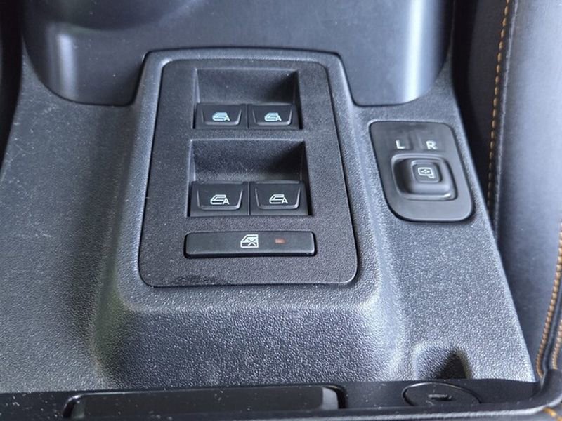 Used 2024 Ford Bronco Badlands image 19