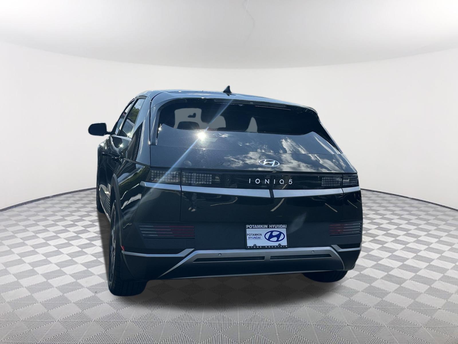 Used 2024 Hyundai Ioniq 5 SEL RWD image 6