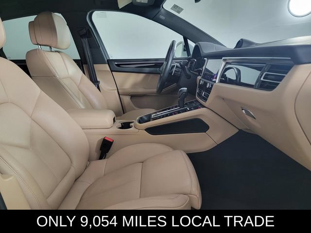 Used 2024 Porsche Macan AWD/4WD image 17