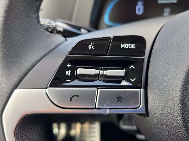 New 2026 Hyundai Elantra SEL Sport FWD image 13