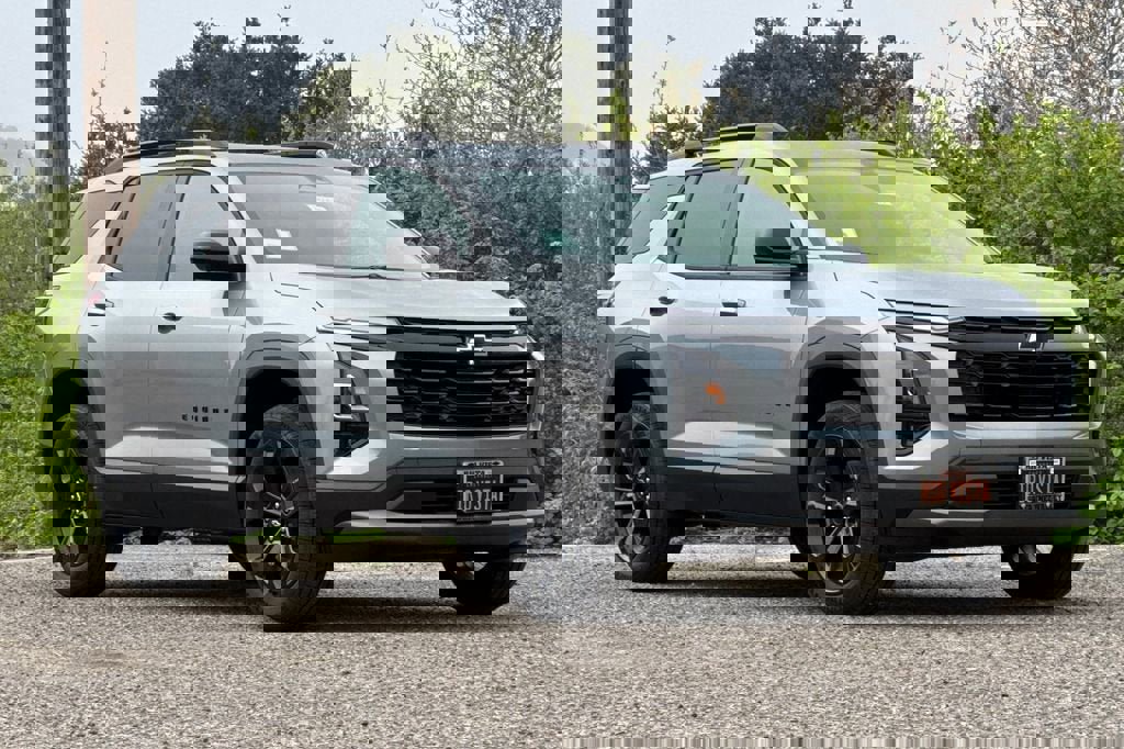 New 2026 Chevrolet Equinox LT w/ Convenience Package II video 2