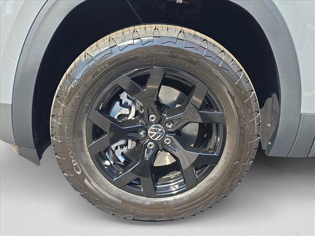 New 2026 Volkswagen Atlas Peak Edition image 9