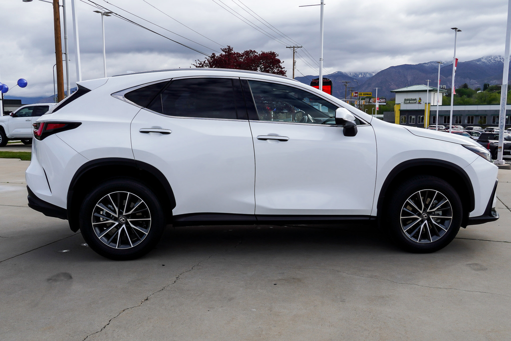 Used 2024 Lexus NX 350 AWD w/ Vision Package image 9