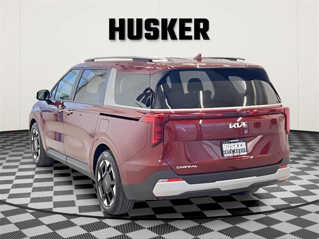 Used 2025 Kia Carnival EX image 7