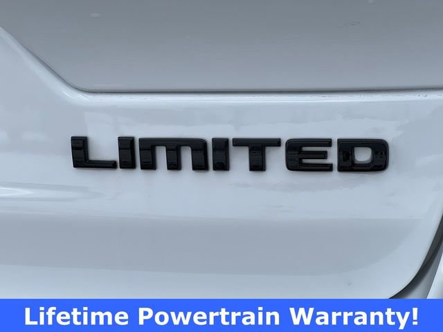 New 2025 Jeep Grand Cherokee Limited w/ Black Appearance Package image 11