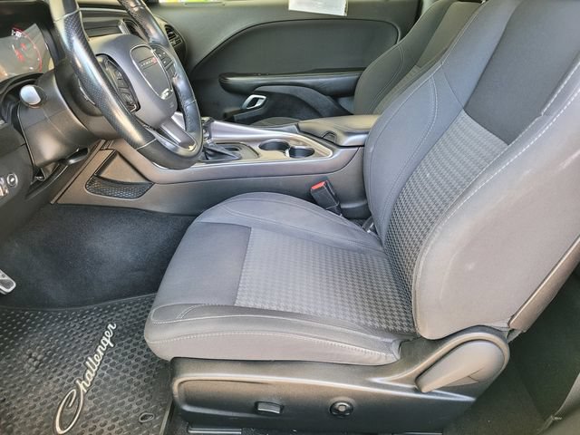 Used 2019 Dodge Challenger SXT w/ Blacktop Package RWD image 17