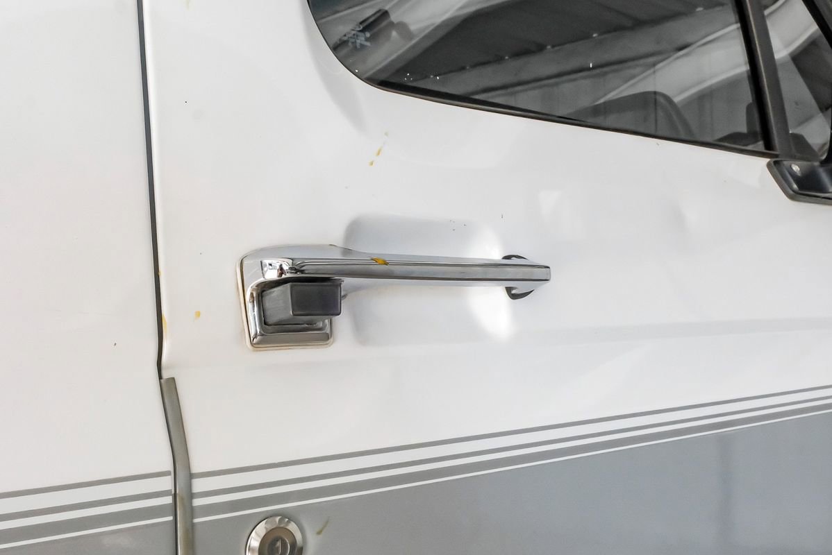 Used 1996 Ford Bronco XLT AWD/4WD image 35