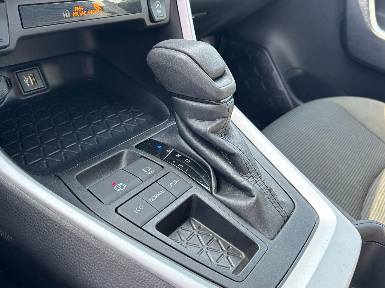 Used 2025 Toyota RAV4 LE FWD image 11