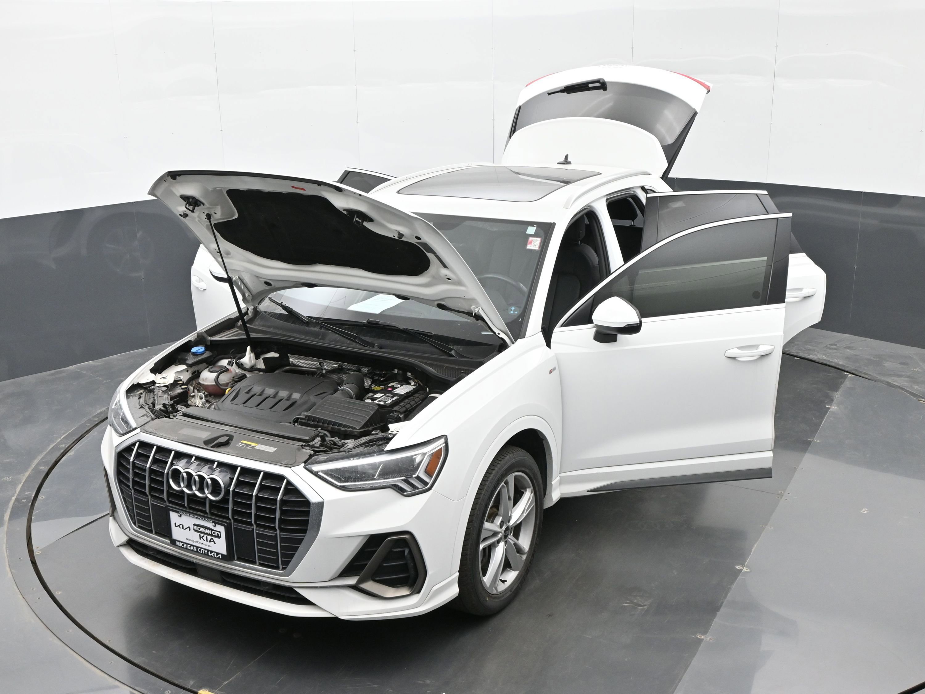 Used 2021 Audi Q3 2.0T Premium Plus w/ Premium Plus Package image 47