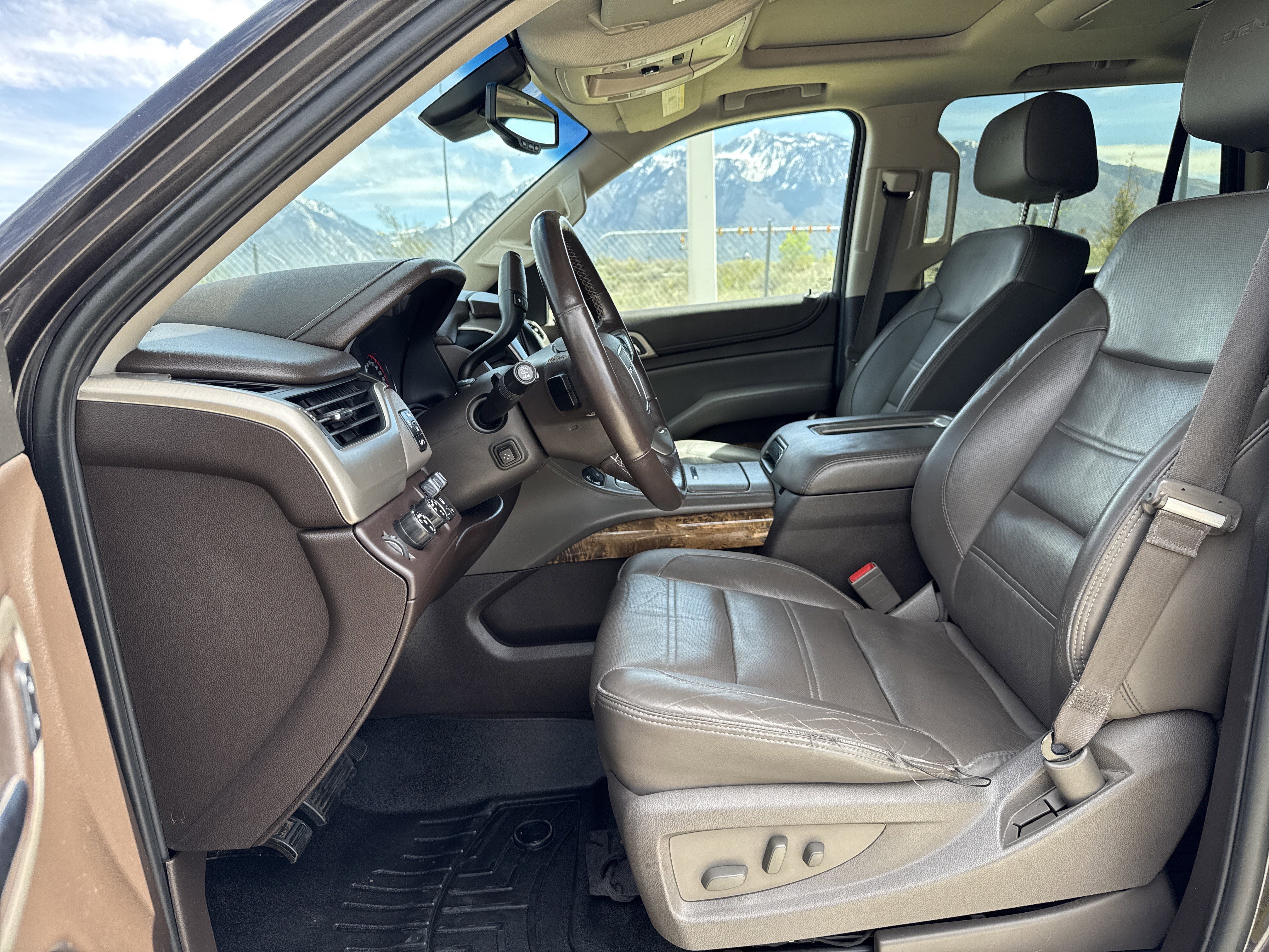 Used 2015 GMC Yukon Denali w/ Open Road Package image 19