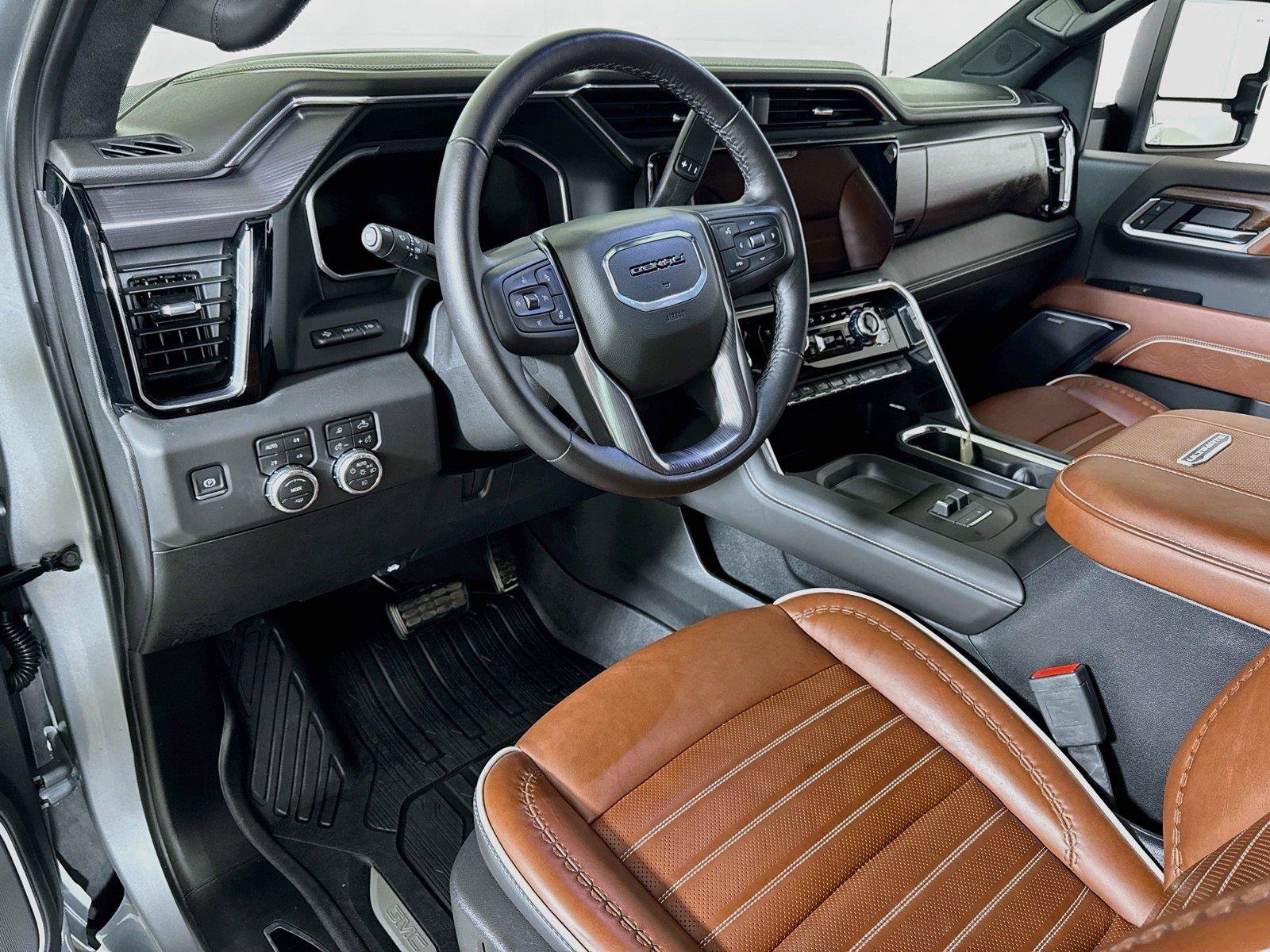 Used 2026 GMC Sierra 2500 Denali Ultimate AWD/4WD image 7