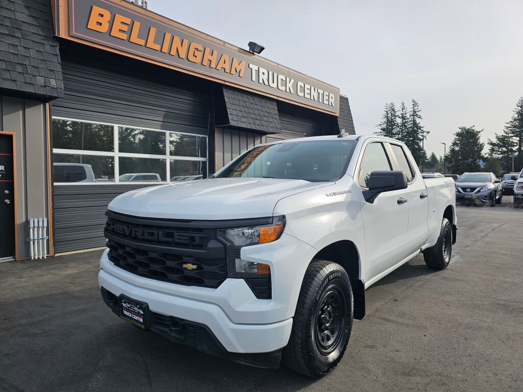 Used 2022 Chevrolet Silverado 1500 Custom AWD/4WD image 1