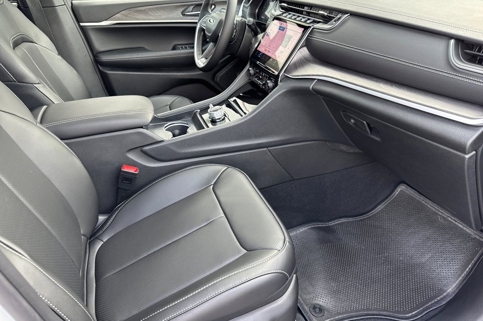 New 2025 Jeep Grand Cherokee Limited w/ Luxury Tech Group II image 19