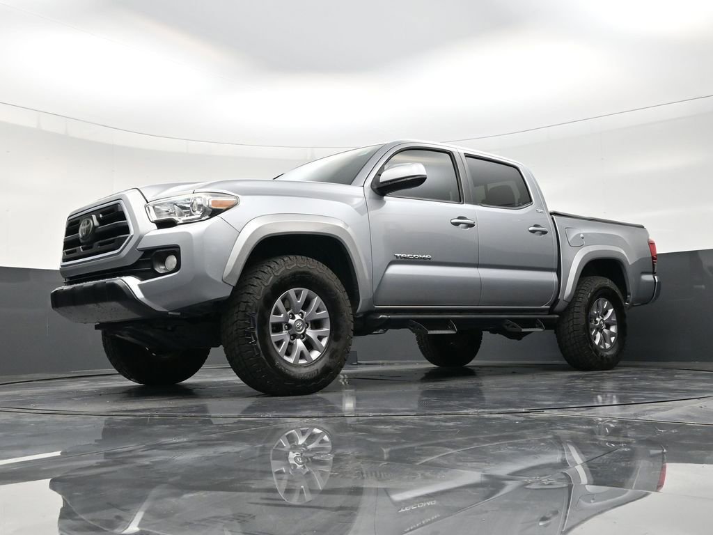 Used 2019 Toyota Tacoma SR5 w/ SR5 Appearance Package (SM) RWD image 21