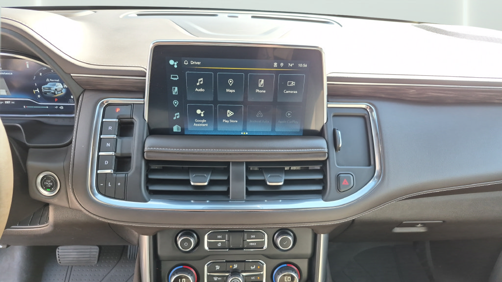 Used 2024 Chevrolet Suburban Z71 w/ Luxury Package AWD/4WD image 15