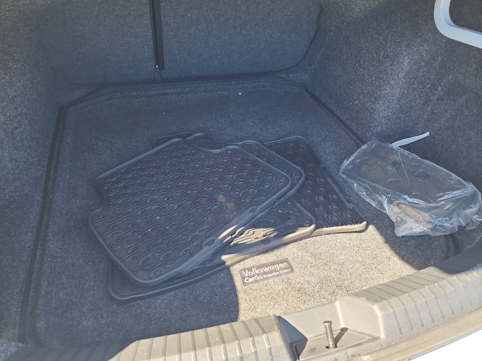 Certified 2025 Volkswagen Jetta Sport image 31