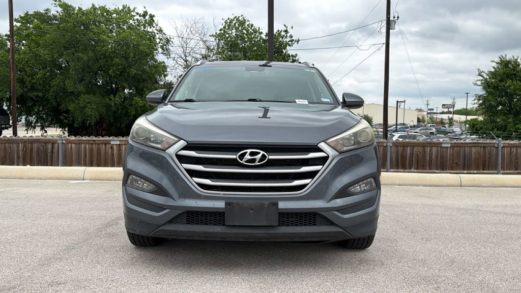 Used 2017 Hyundai Tucson SE FWD image 2