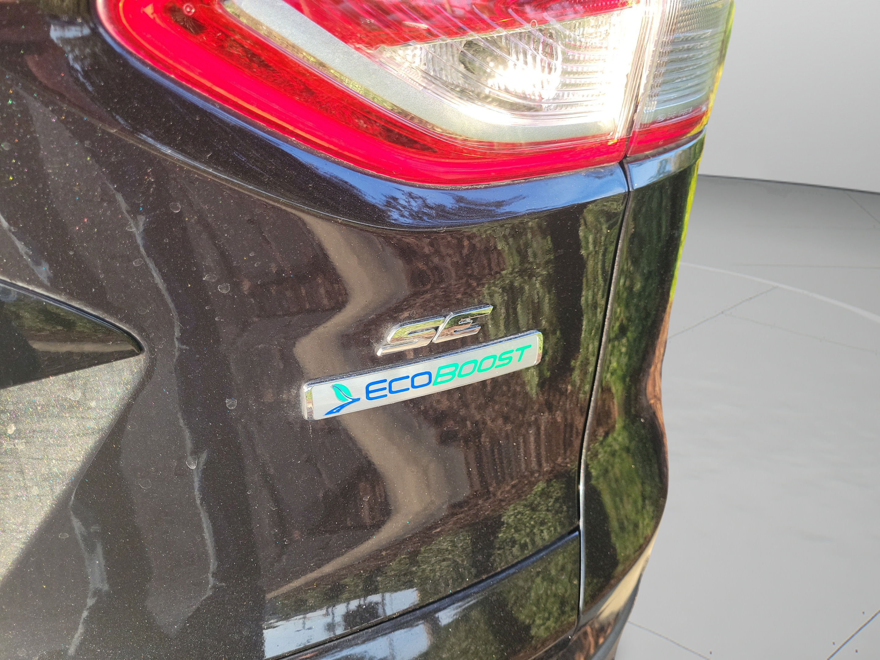 Used 2015 Ford Escape SE FWD image 26