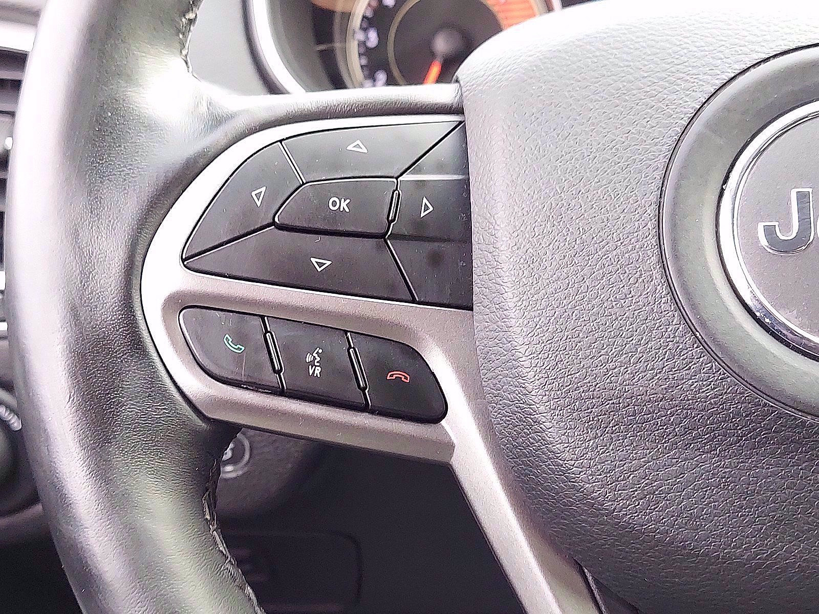 Used 2019 Jeep Cherokee Limited AWD/4WD image 20