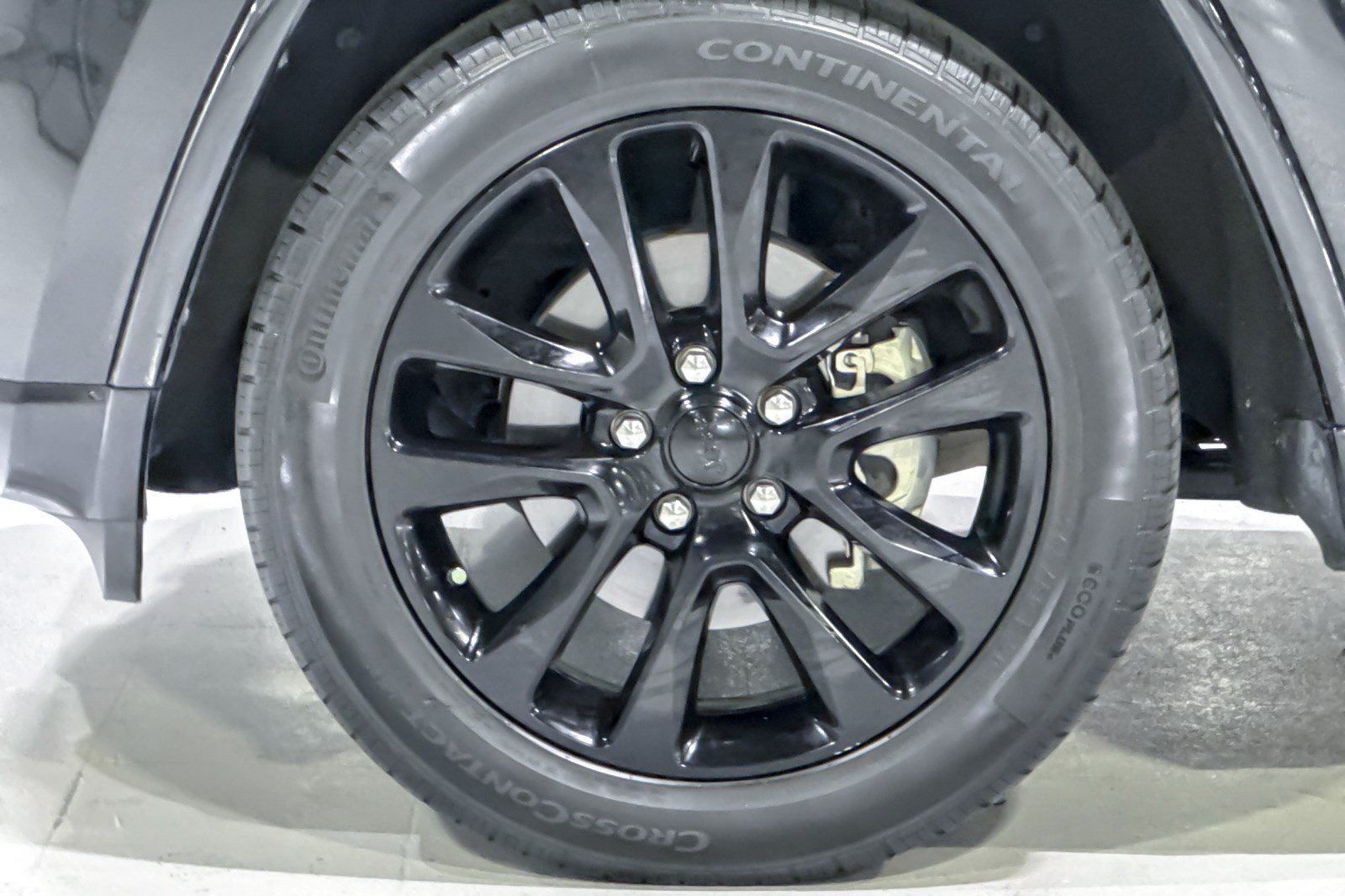 Used 2020 Jeep Grand Cherokee Altitude AWD/4WD image 13