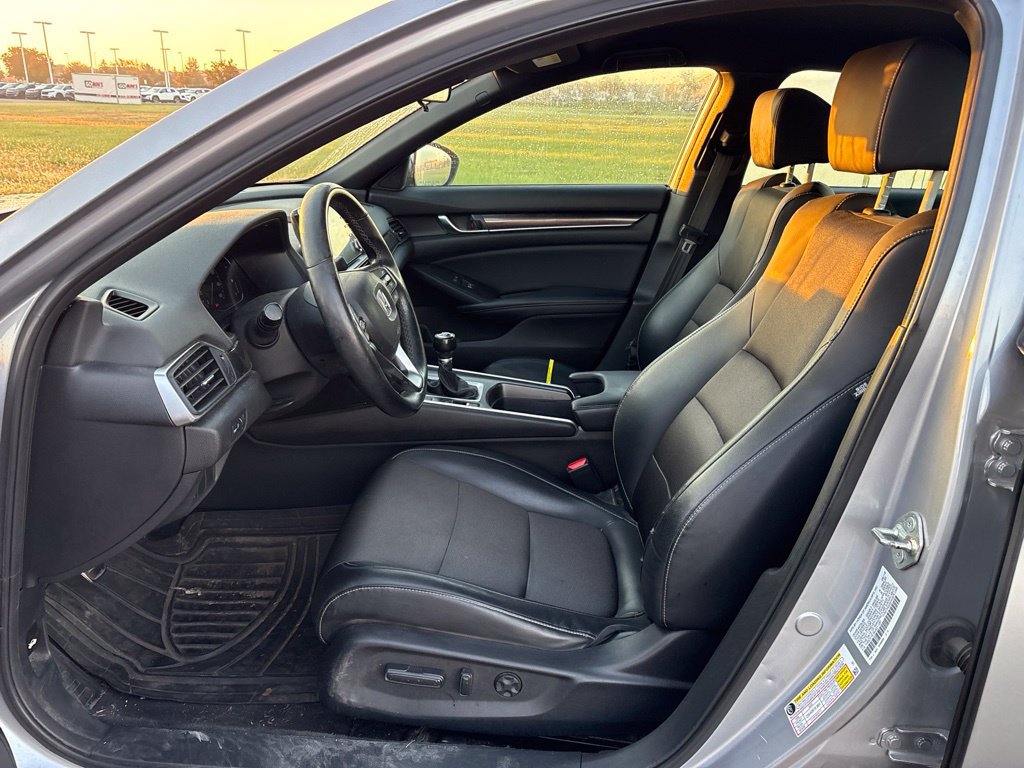 Used 2018 Honda Accord Sport image 14