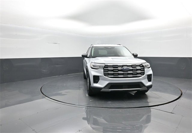 New 2026 Ford Explorer Active image 2
