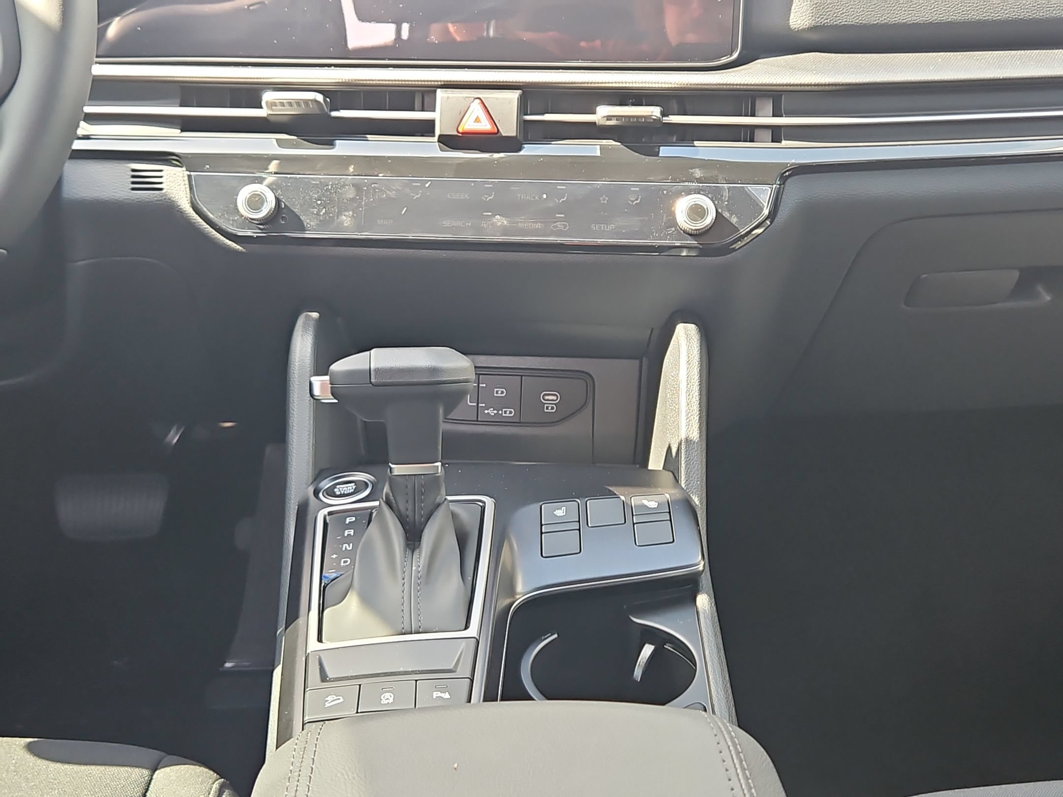 New 2026 Kia Sportage LX FWD image 12